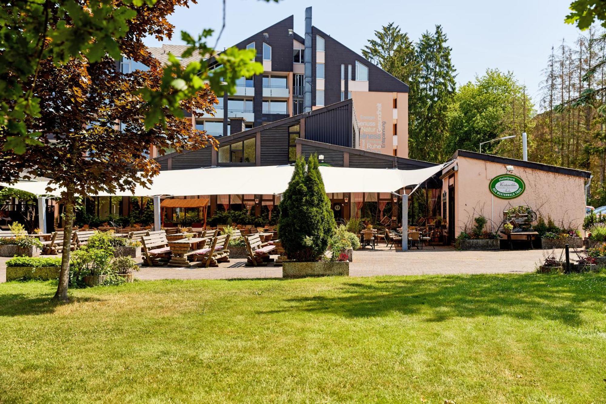 Hotelpark Der Westerwald Treff Oberlahr Exterior photo
